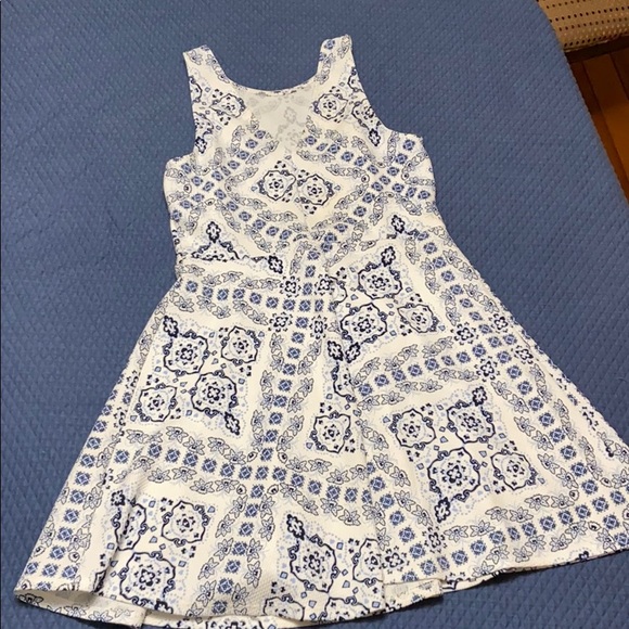 Summer dress - Picture 2 of 3